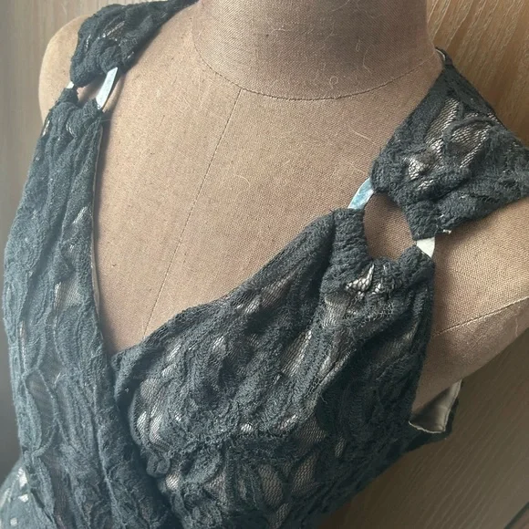 Lily large lace wrap dress with abalone detail lined! - Picture 2 of 4